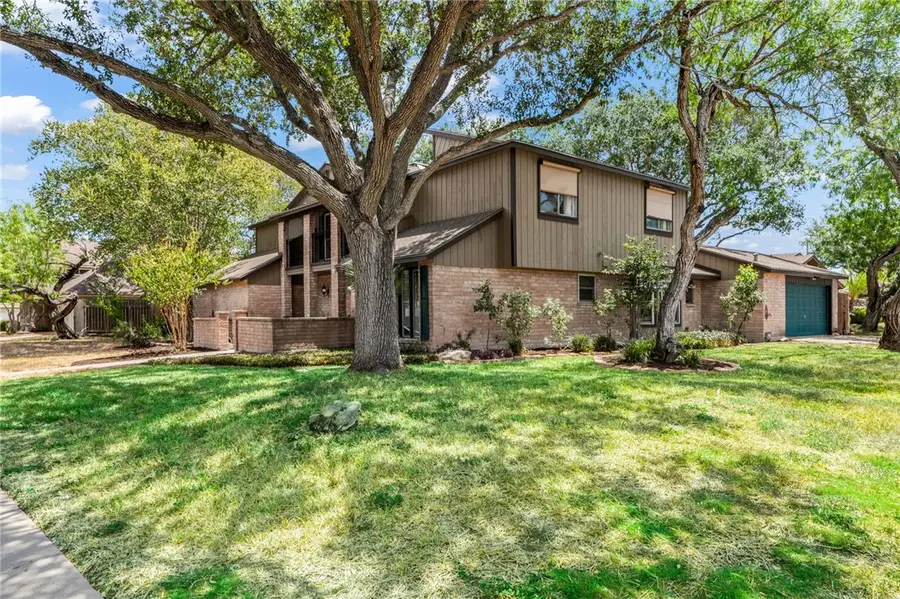 6202 Lost Creek Drive, Corpus Christi, TX 78413 - Image #2