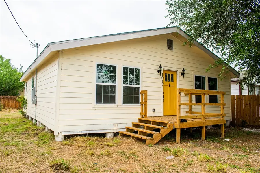 1017 Illinois Street, Robstown, TX 78380 - Image #2