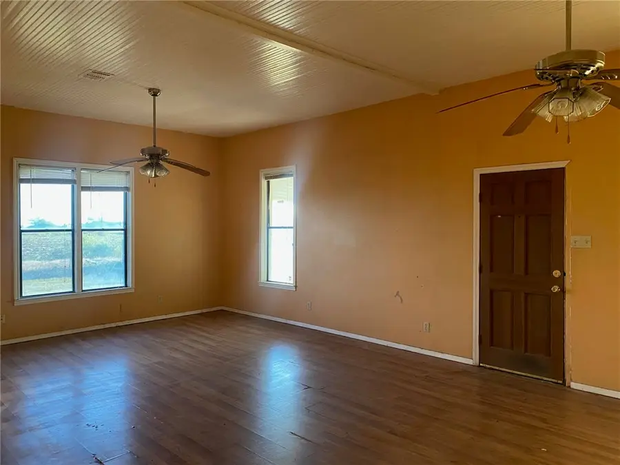 305 S Lime Street, Bishop, TX 78343 - Image #2
