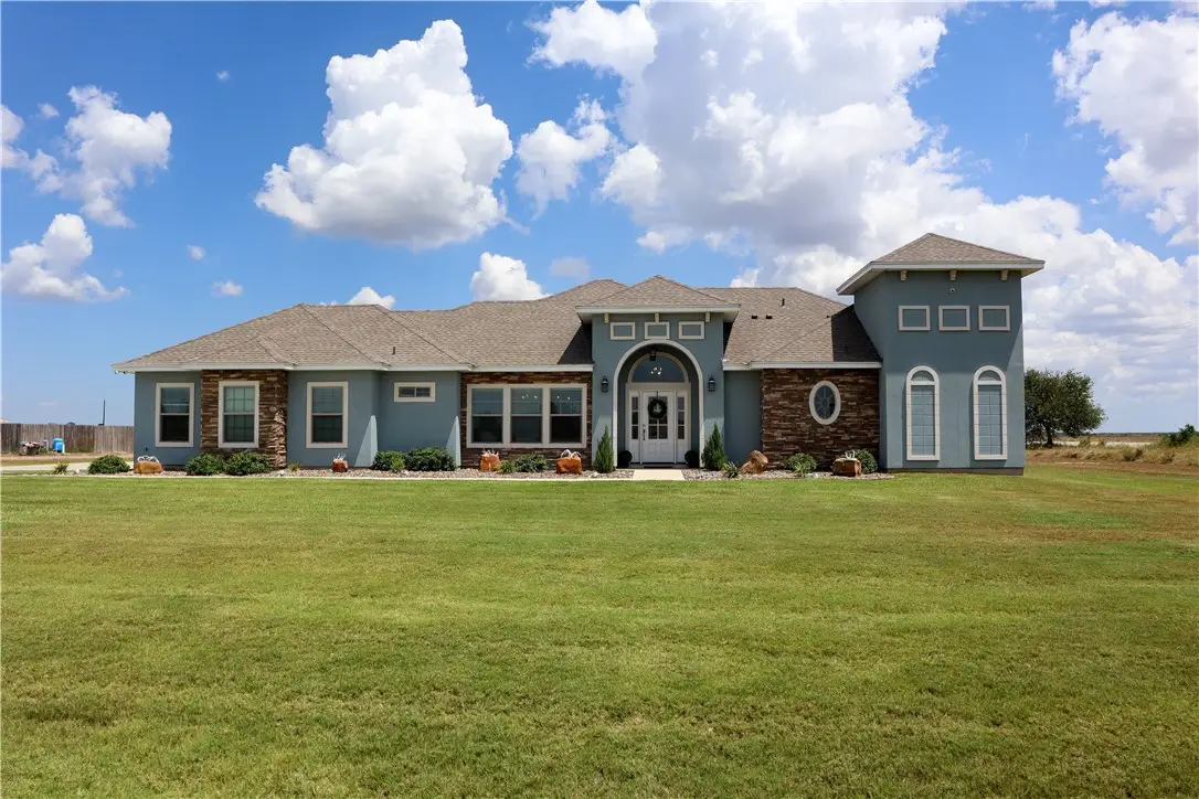 5536 County Road 101, Robstown, TX 78380 - Image #1
