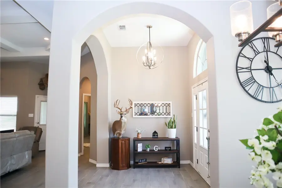 5536 County Road 101, Robstown, TX 78380 - Image #2