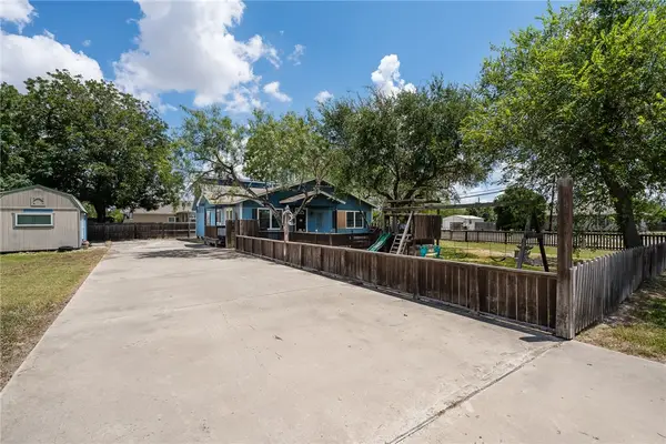 153 Avenue C, Taft, TX 78390