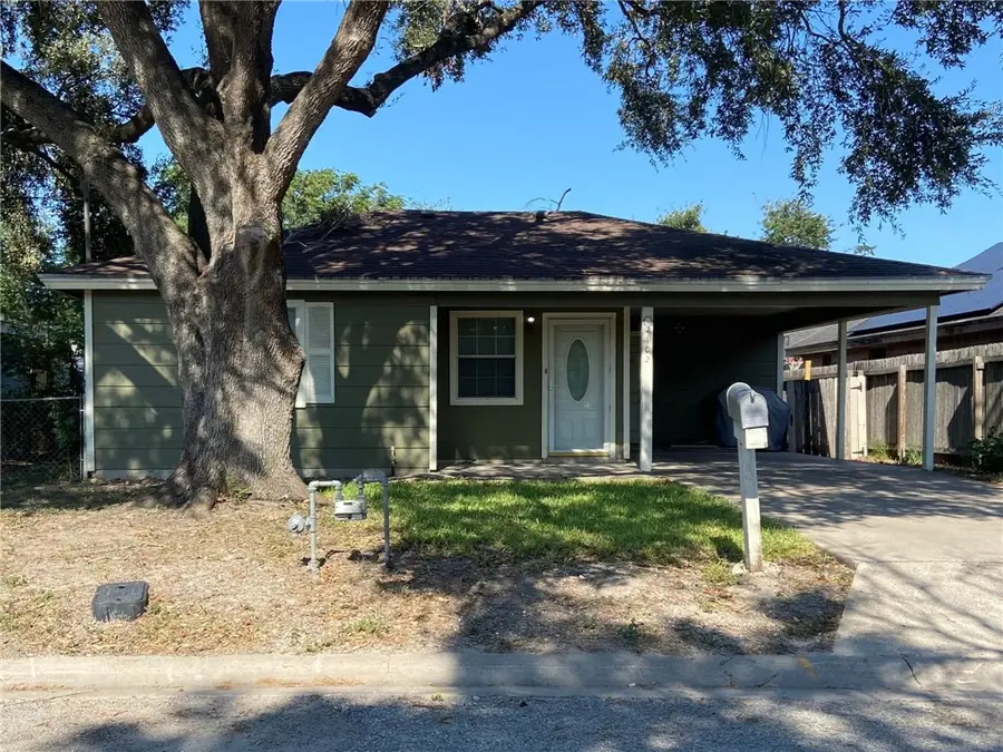 2102 Suarez Street, Alice, TX 78332 - Image #2