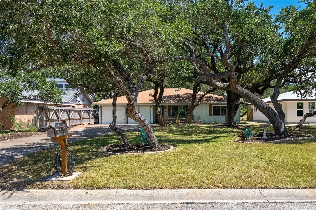 23 S Lake Drive, Rockport, TX 78382 - Image #1