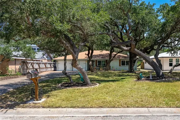 23 S Lake Drive, Rockport, TX 78382