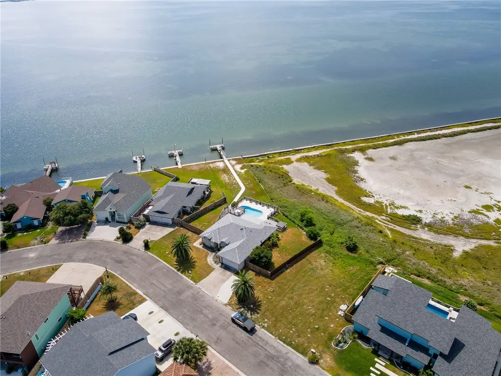 213 Bayview Drive, Aransas Pass, TX 78336 - Image #1