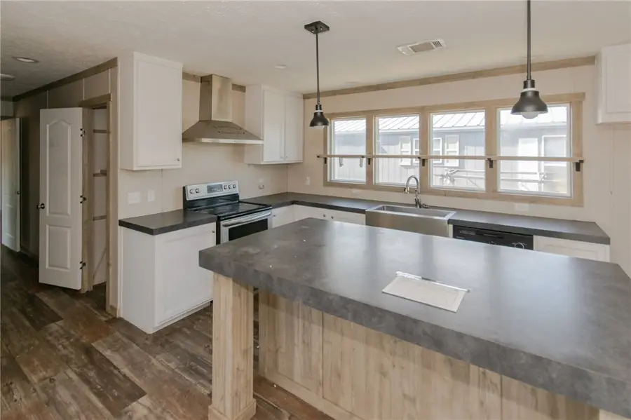 210 Ashby Street, Woodsboro, TX 78393 - Image #2