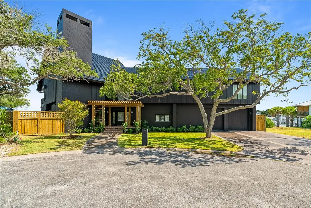 25 Bimini Drive, Rockport, TX 78382 - Image #1