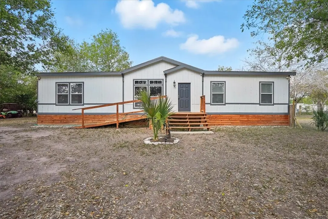 1004 Catholic Cemetery, George West, TX 78022 - Image #1