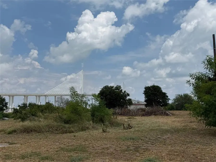 1323 N Staples Street, Corpus Christi, TX 78401 - Image #2