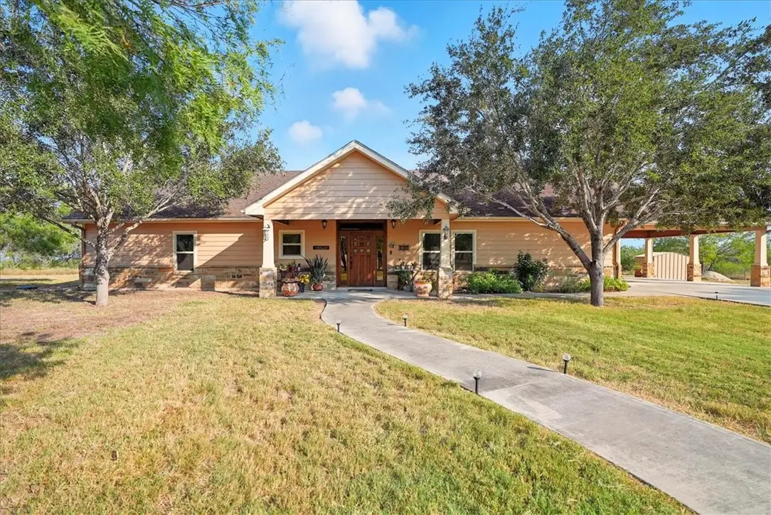 130 County Road 102, George West, TX 78022 - Image #1