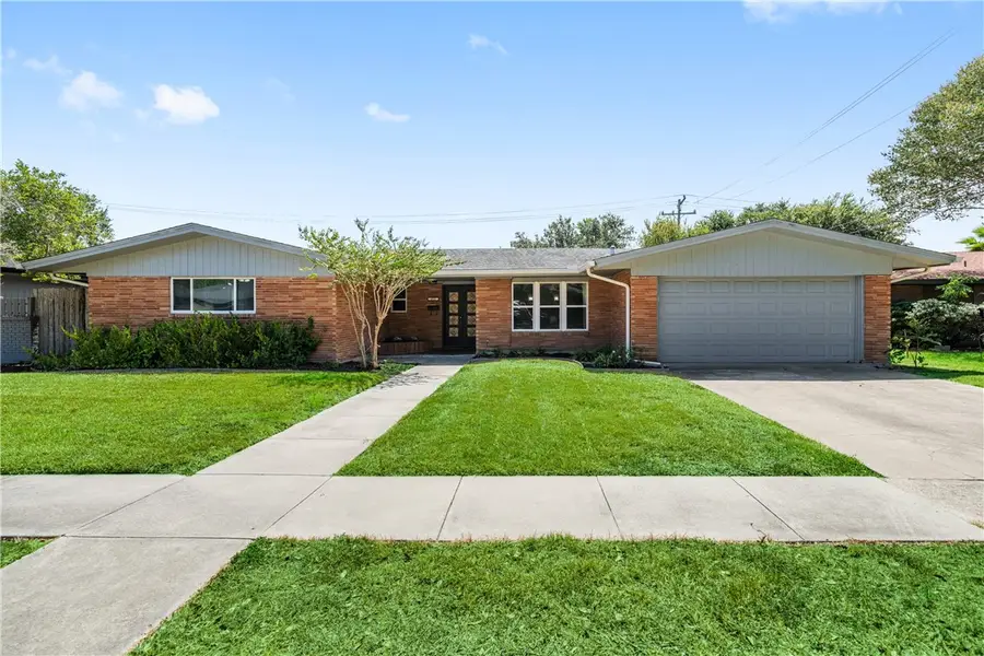 429 Montclair Drive, Corpus Christi, TX 78412 - Image #3