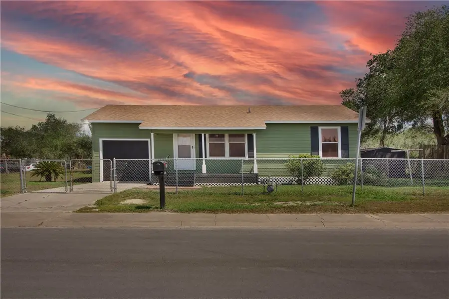 901 E 5th, Sinton, TX 78387 - Image #2