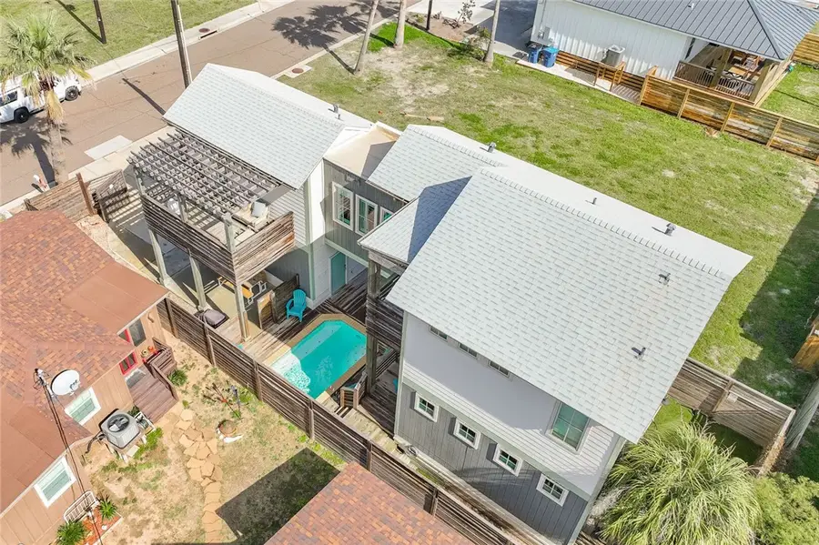 147 W Brundrett Avenue, Port Aransas, TX 78373 - Image #3