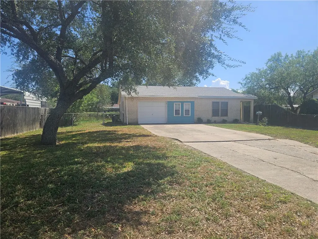 814 E Lewis Street, Sinton, TX 78387 - Image #1