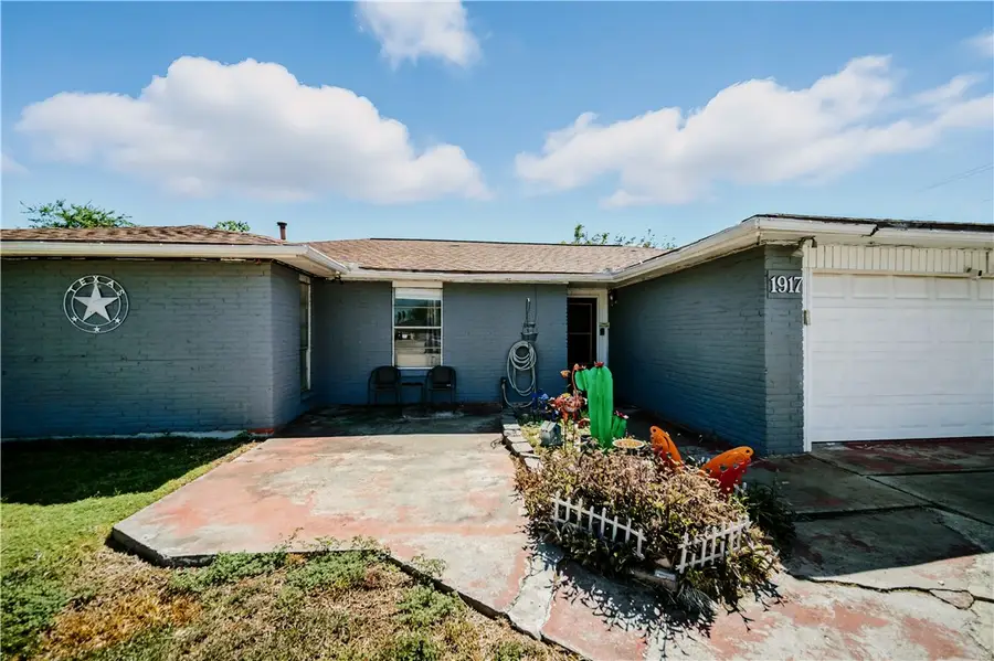 1917 Dolphin Drive, Portland, TX 78374 - Image #2