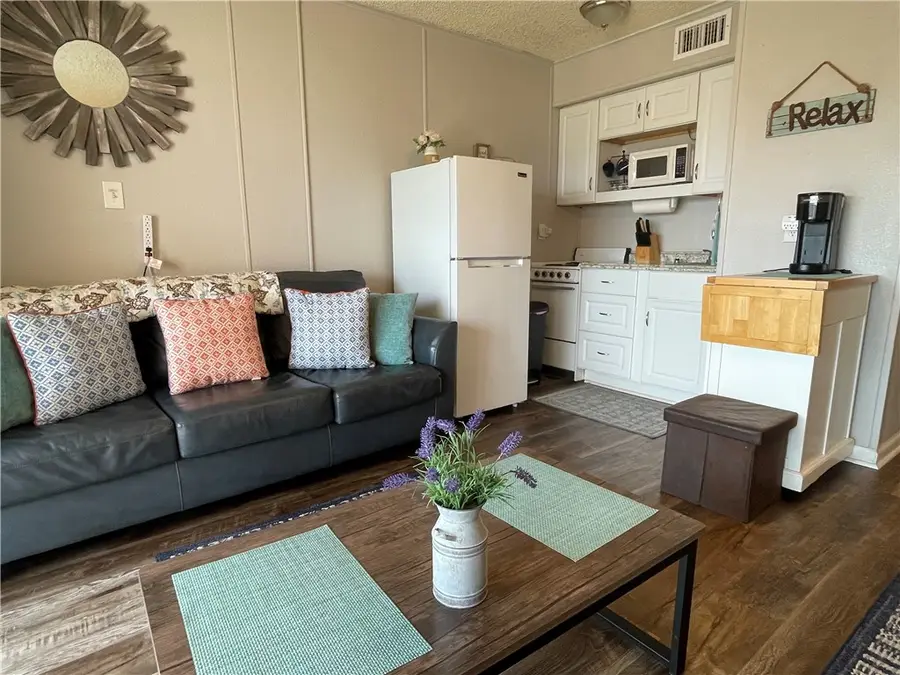 3938 Surfside Boulevard #3344, Corpus Christi, TX 78402 - Image #3