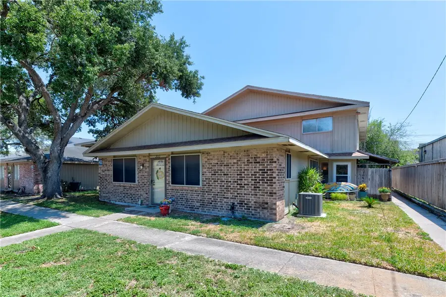 2056 Hidden Lake, Corpus Christi, TX 78412 - Image #2