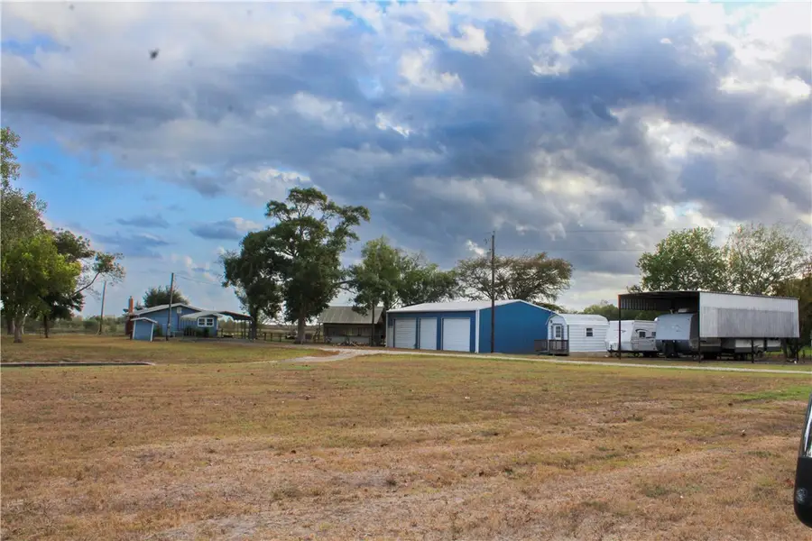 286 Mystic Dr, Mathis, TX 78368 - Image #2