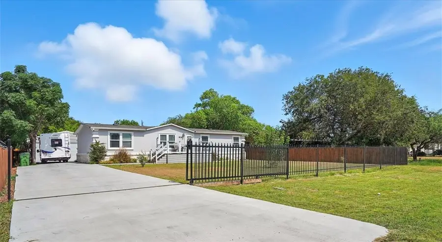 4514 Pecos, Robstown, TX 78380 - Image #2