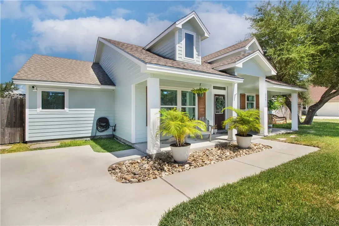 117 N Santa Clara Drive, Rockport, TX 78382 - Image #1