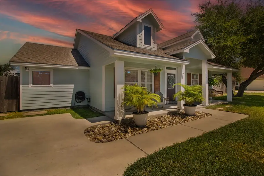 117 N Santa Clara Drive, Rockport, TX 78382 - Image #3