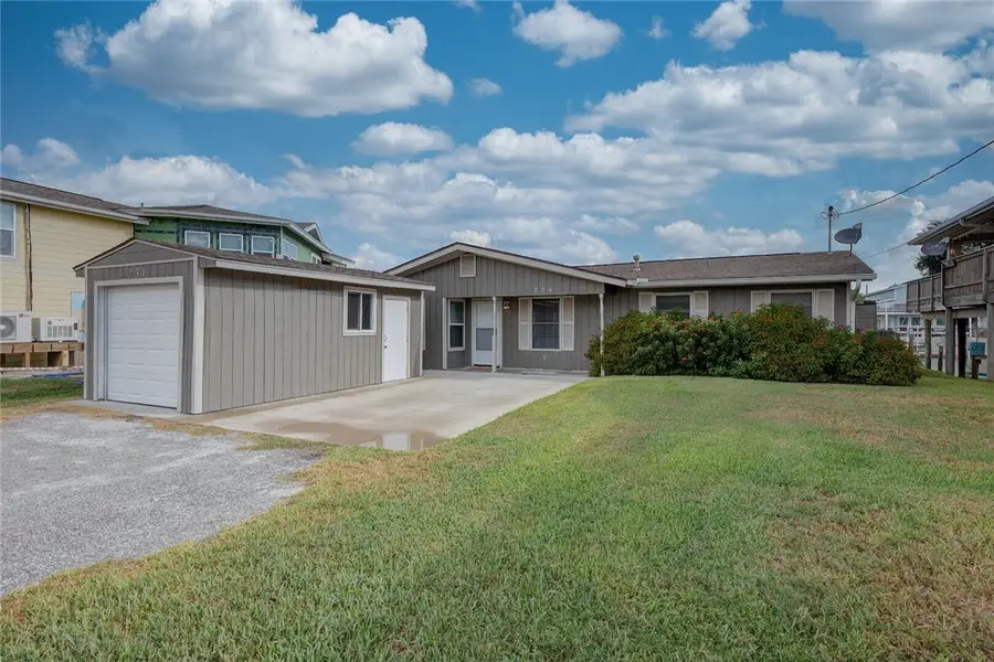 234 Starboard Ave, Rockport, TX 78382 - Image #2