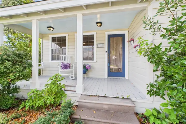 718 N Live Oak Street, Rockport, TX 78382