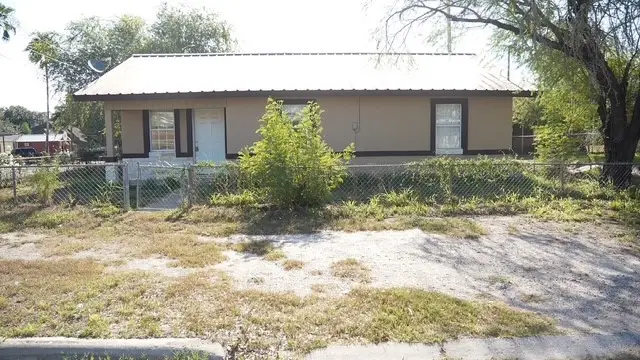 401 E Linar Street, Hebbronville, TX 78361 - Image #1