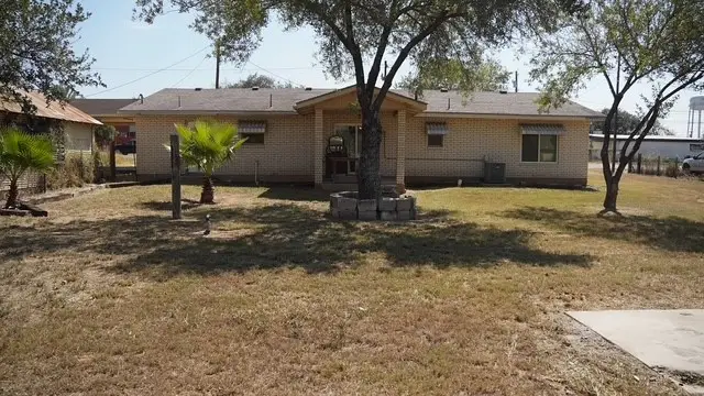 807 N Smith Avenue, Hebbronville, TX 78361 - Image #2