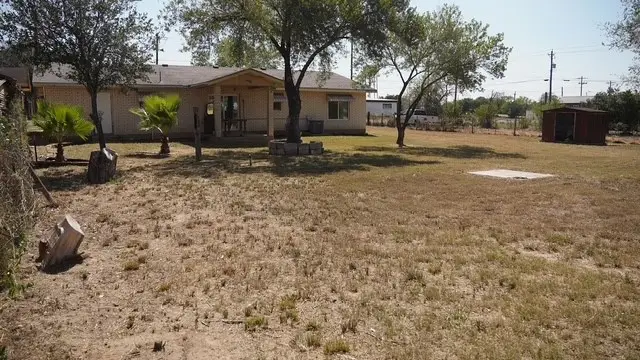 807 N Smith Avenue, Hebbronville, TX 78361 - Image #3