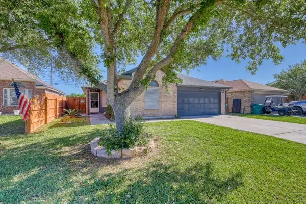 1530 Windy Oaks Drive, Aransas Pass, TX 78336