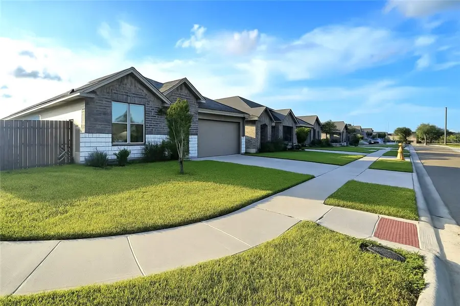 3901 Shiva Drive, Corpus Christi, TX 78410 - Image #2