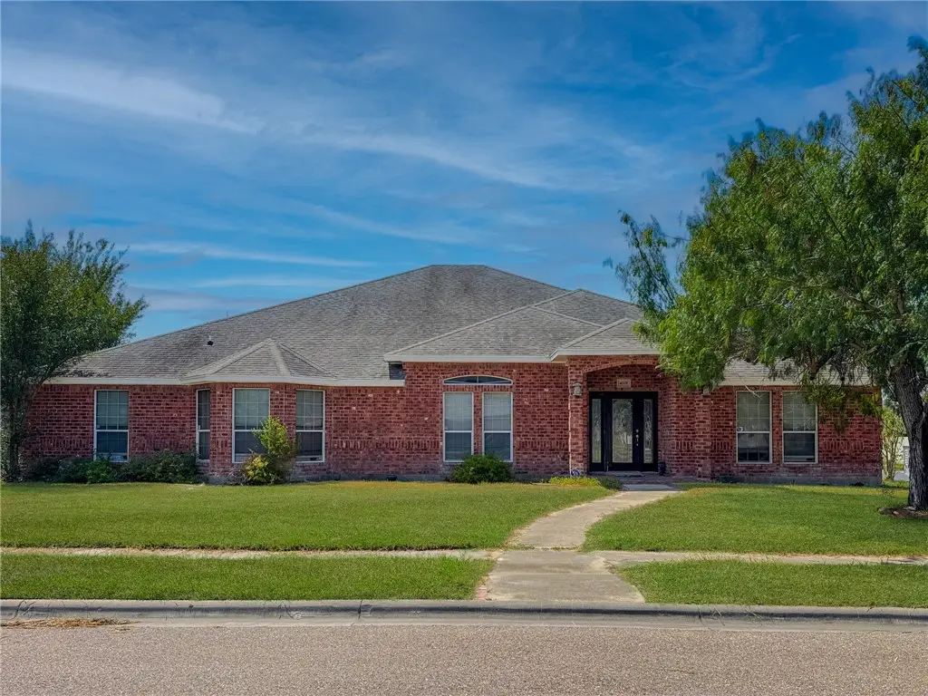 4201 Lake Apache Drive, Corpus Christi, TX 78413 - Image #1