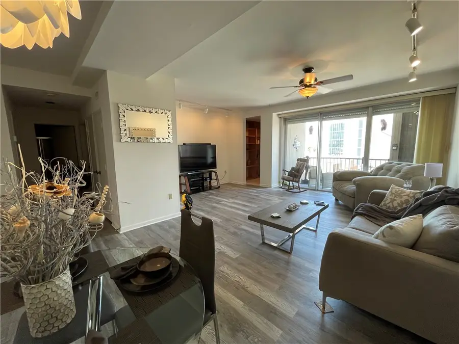 520 S Chaparral Street #402, Corpus Christi, TX 78401 - Image #2