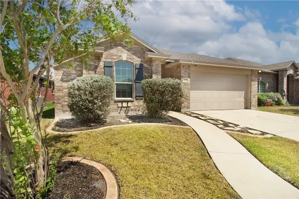 2212 Tallow Drive, Portland, TX 78374