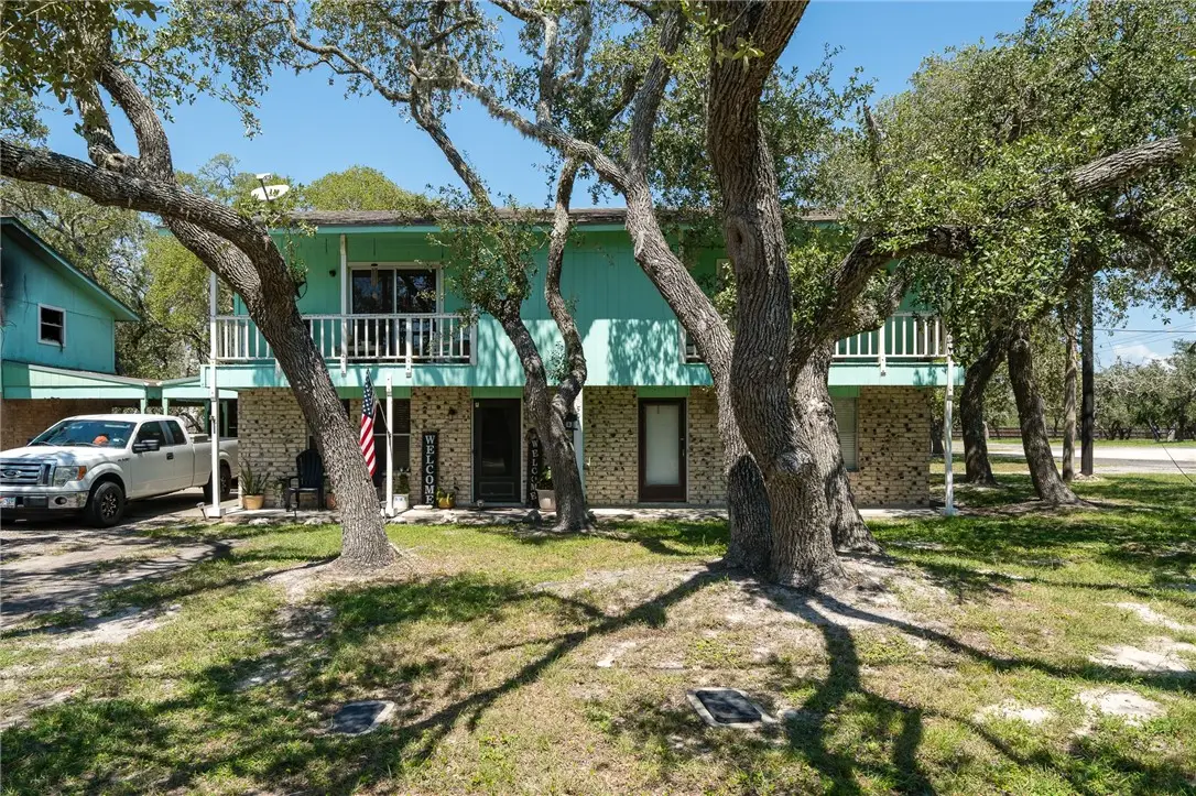 501 Traylor Boulevard, Rockport, TX 78382 - Image #1