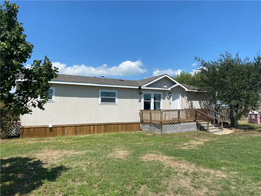 190 Lago Vista Drive, Rockport, TX 78382 - Image #2