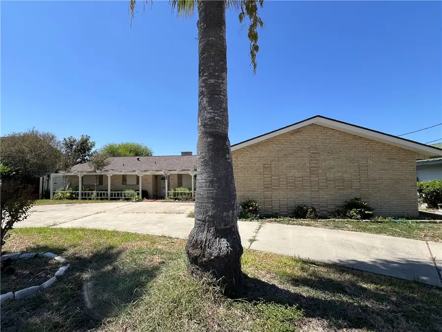 1021 Nile Drive, Corpus Christi, TX 78412 - Image #2