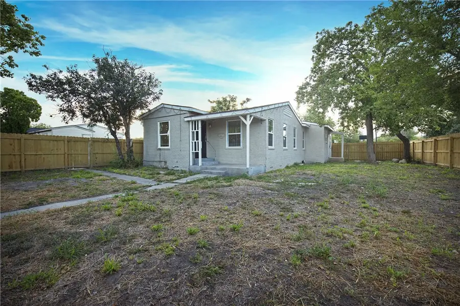 337 W Vanderbilt Drive, Corpus Christi, TX 78415 - Image #3