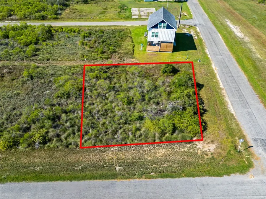 444 Forest Oak Ln., Rockport, TX 78382 - Image #2