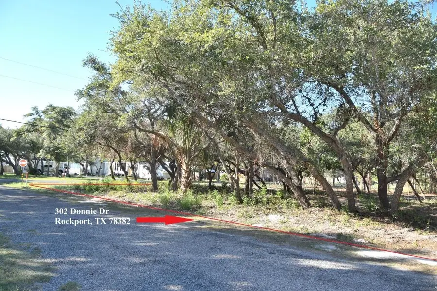 302 Donnie Drive, Rockport, TX 78382 - Image #2