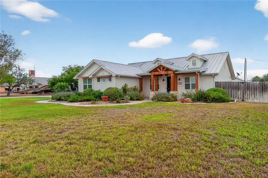 701 South Metz Street, Orange Grove, TX 78372 - Image #2