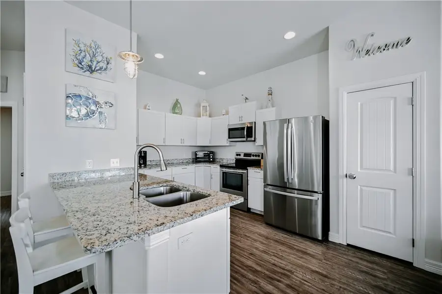 110 N Nautica, Rockport, TX 78382 - Image #2