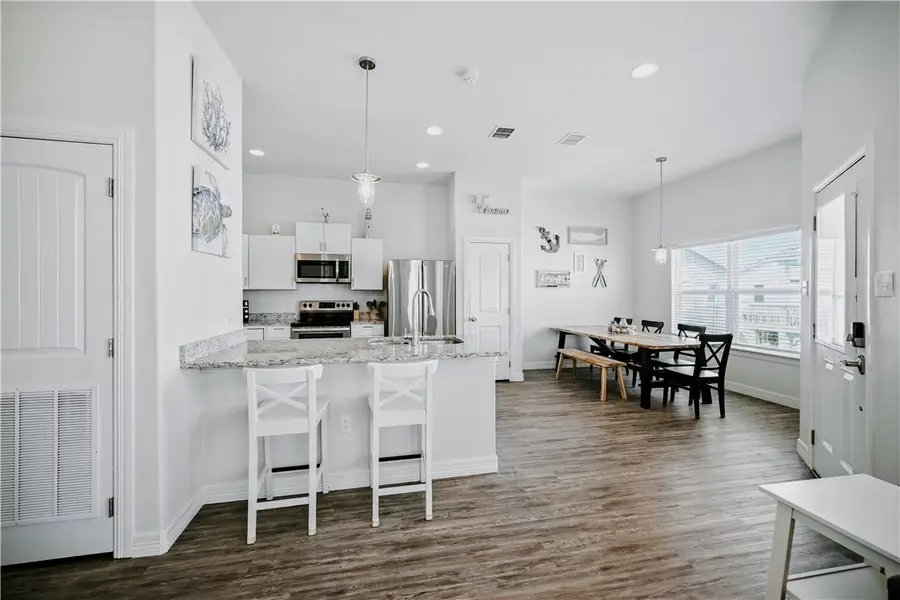 110 N Nautica, Rockport, TX 78382 - Image #3