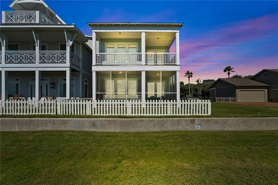 502 Sailhouse Way, Rockport, TX 78382 - Image #2