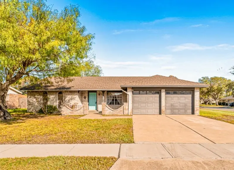 219 Terlingua Drive, Portland, TX 78374 - Image #1