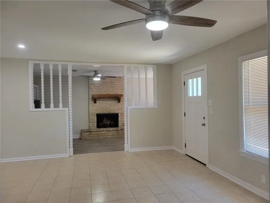 4949 Nell Street, Corpus Christi, TX 78411 - Image #3