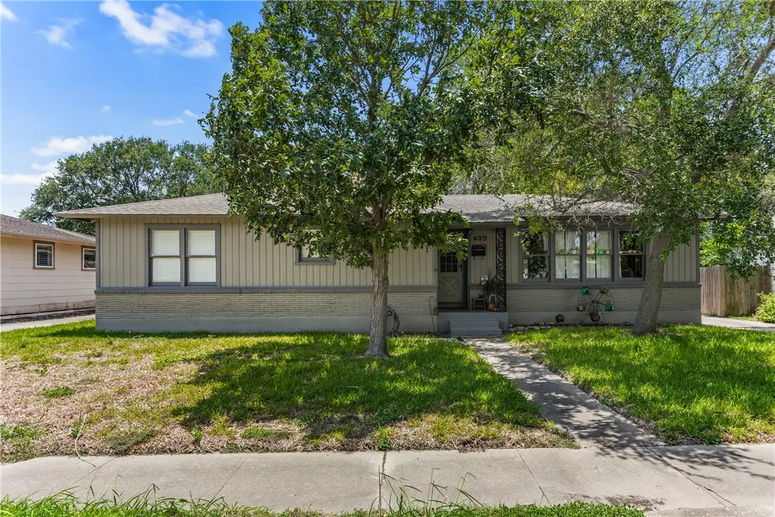 4009 Pope Drive, Corpus Christi, TX 78411 - Image #1