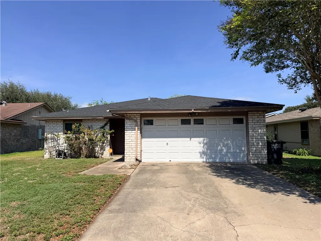 7454 Skyking Drive, Corpus Christi, TX 78412 - Image #1